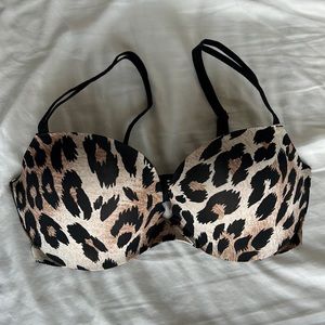 Victoria’s Secret Very Sexy padded push up bra size 34D